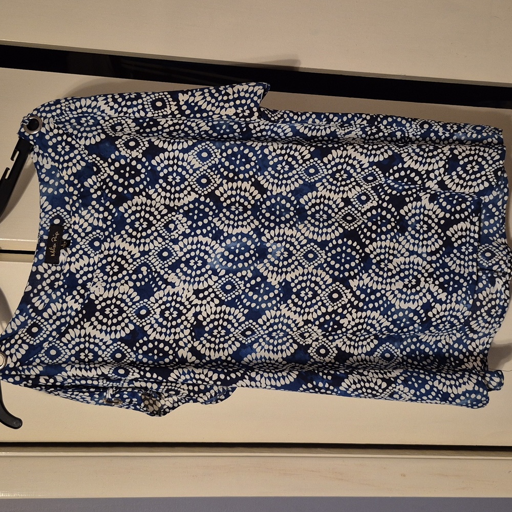 Melissa Page L Blue and White Pattern Blouse